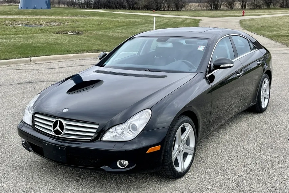 What Makes the 2006 Mercedes CLS500 a Timeless Luxury Sedan?