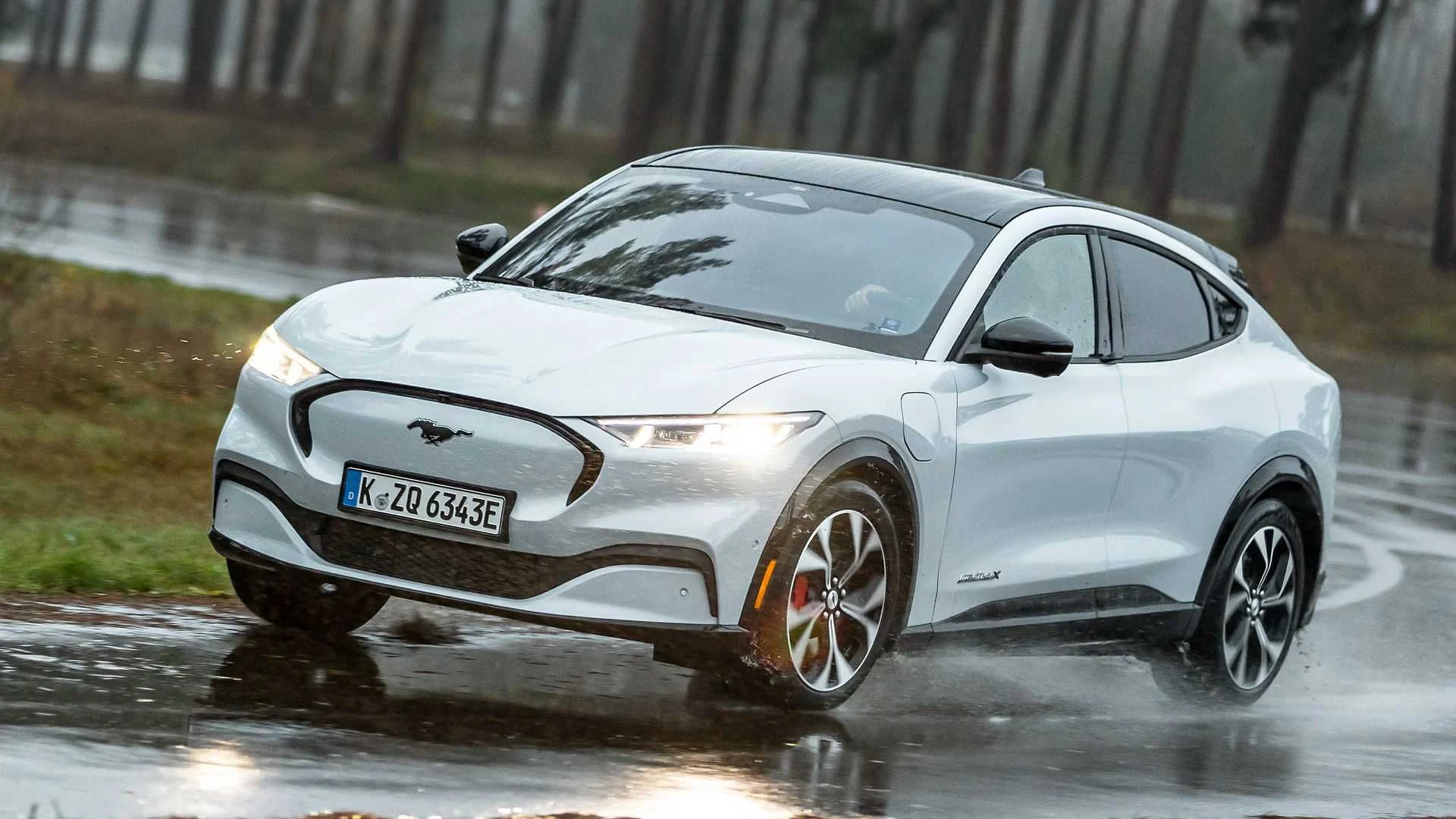 How Fast Is the Mach E 0-60? A Complete Guide to Ford’s Electric SUV Performance